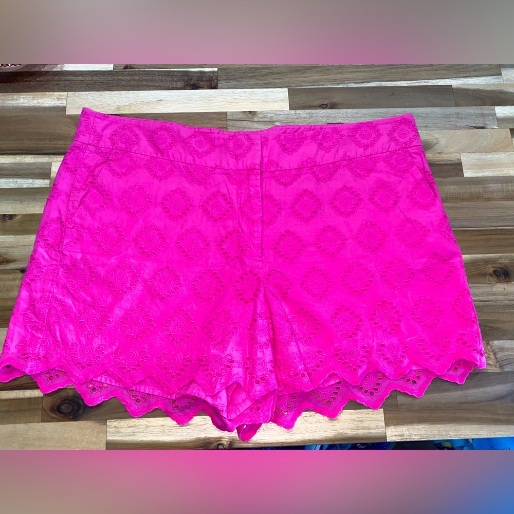 Crown and Ivy brand hot pink womens shorts size 14 with scalloped hem